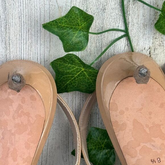 Stuart Weitzman Nude Patent Slingback low Heels Size 8.5 - Picture 8 of 10